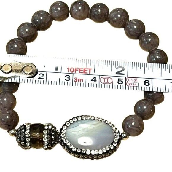 Costume Grey Agate Beaded Bracelet Stretchable w/ Crystal Capped Grey Stones - Picture 5 of 5